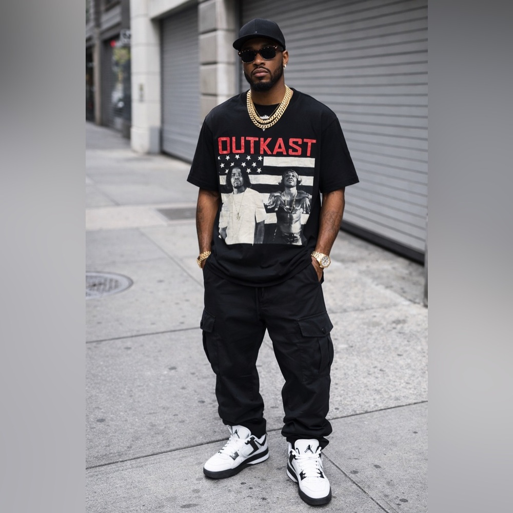 OutKast Graphic T-Shirt Hip Hop Rap Vintage Style Streetwear Black Graphic Tee